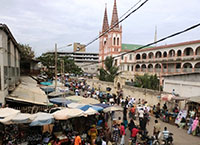 на фото Ломе (столица Того)
