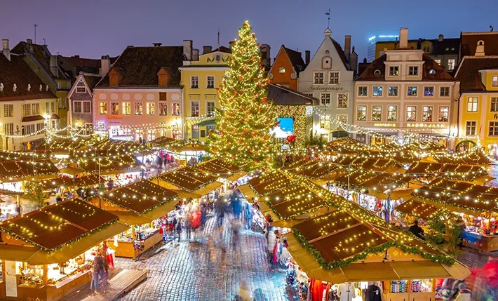 на фото Різдвяні подорожі: Найчарівніші Різдвяні Ринки Європи
