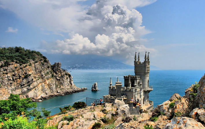 на фото Сколько стоит отдых в Крыму?
