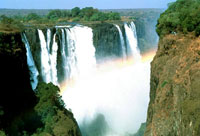 Водопад Виктория на реке Замбези, между Замбией и Зимбабве, Африка.