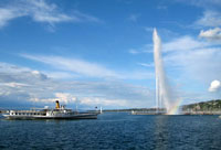на фото Женевское озеро