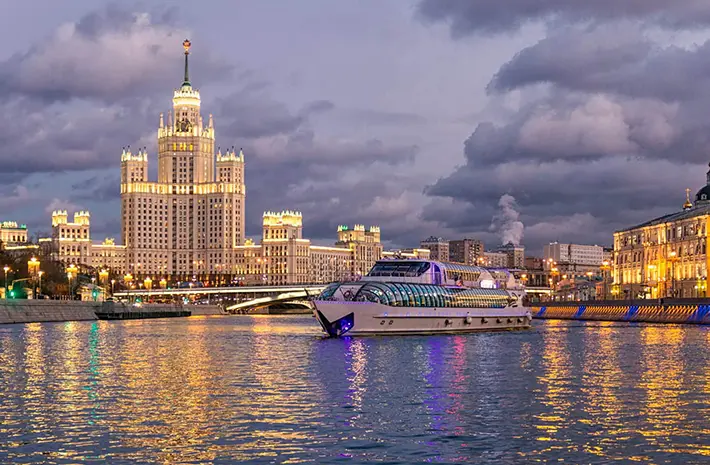 на фото Локации для романтического ужина в Москве